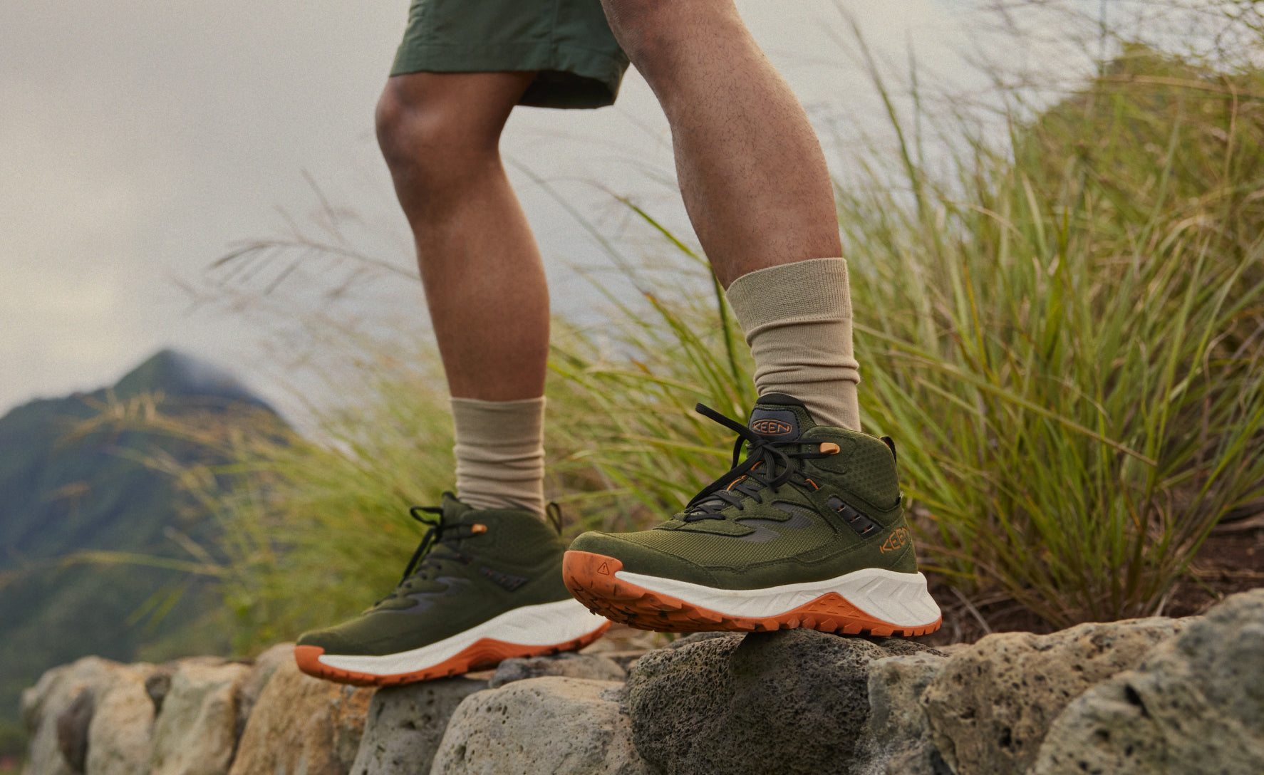 Men's Hightrail Waterproof Hiking Boot | Forest Night/Gold Flame - Image 7