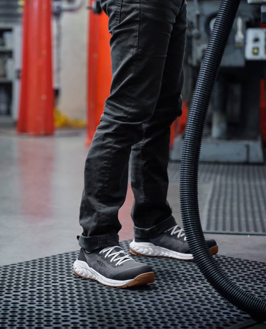 Men's Arvada Shift Work Sneaker (Carbon Toe) | Black/Black - Image 8