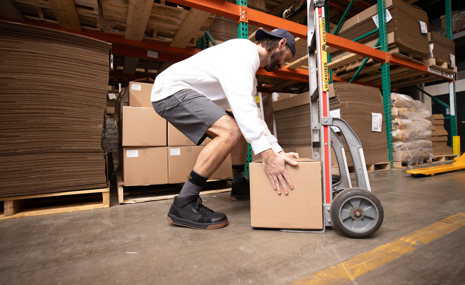 Men's Kenton Mid Work Shoe (Carbon Toe) | Black/Gum - Image 7