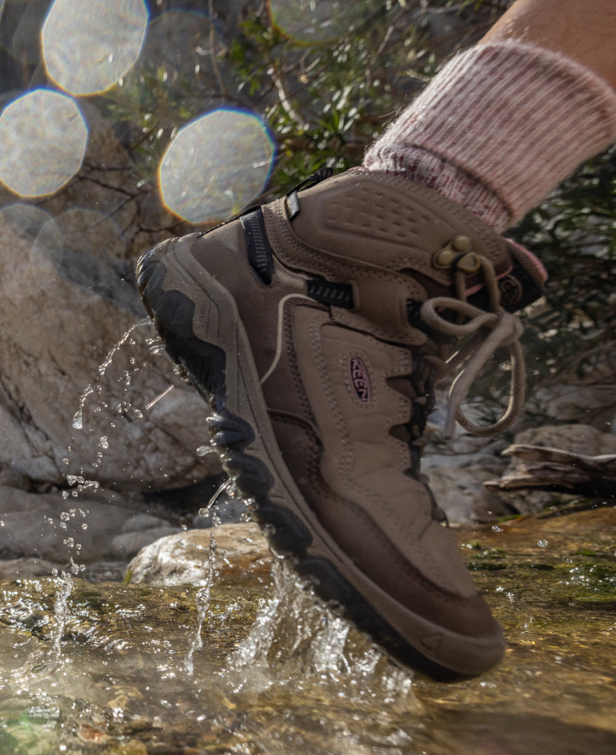 Women's Targhee IV Waterproof Hiking Boot | Brindle/Nostalgia Rose - Image 9